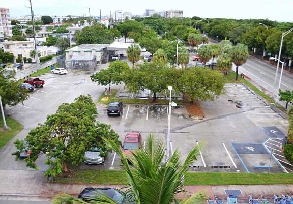 5th image of 7832 Collins Ave APT 603