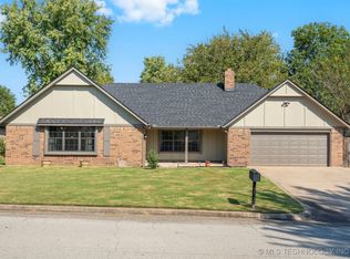 2600 W Commercial St, Broken Arrow, OK 74012