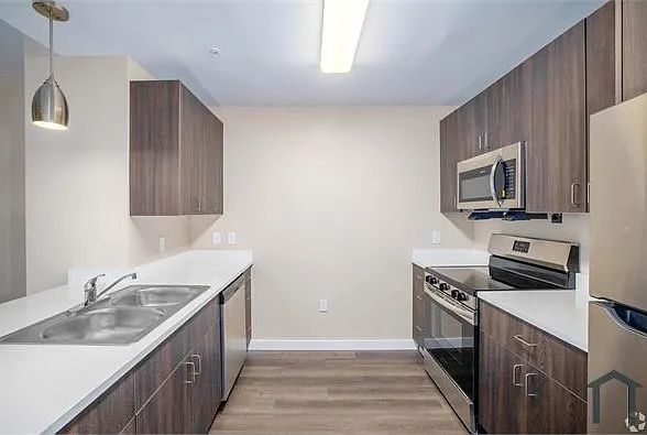203 N University Dr — Photo 16