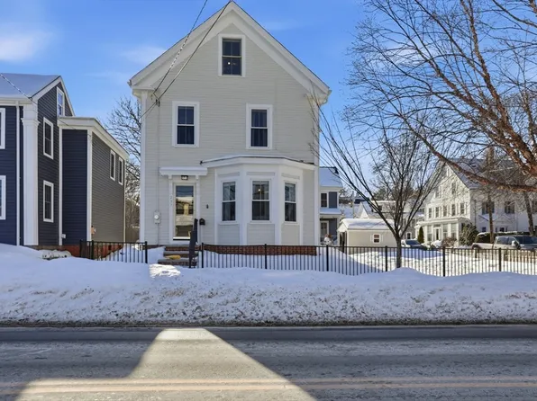 297 Merrimac St, Newburyport, MA 01950