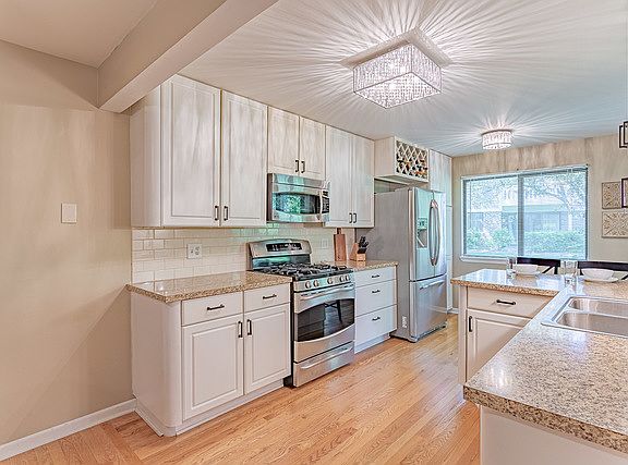 3rd image of 263 Driftwood Ln