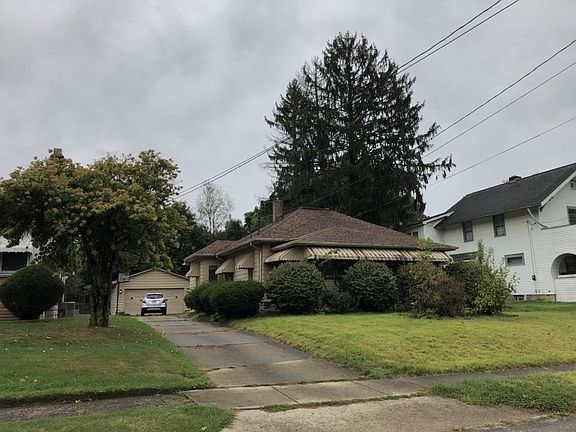 3rd image of 129 Hollywood Ave