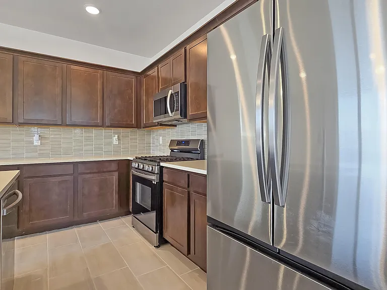 3349 S 179th Dr — Photo 6