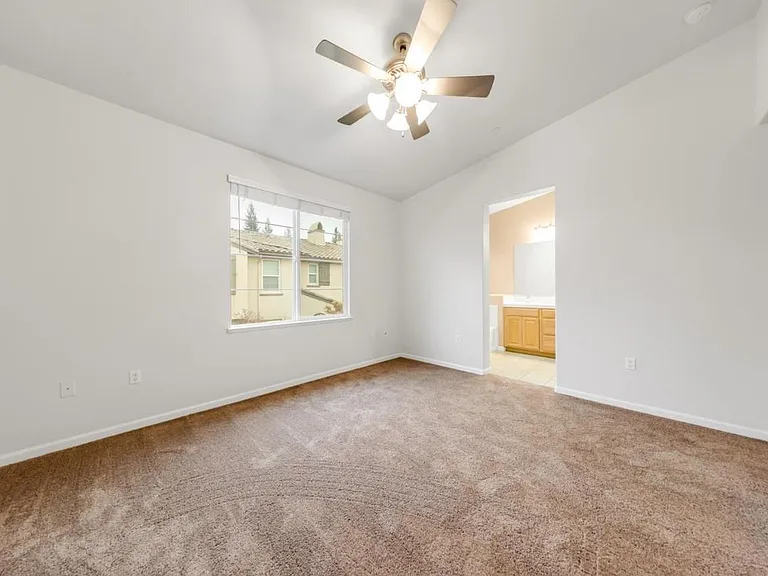 425 Regatta Ln #103 — Photo 16