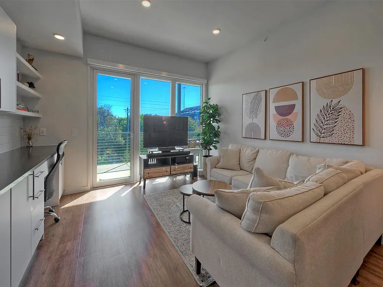 4004 Banister Ln #207 — Photo 7