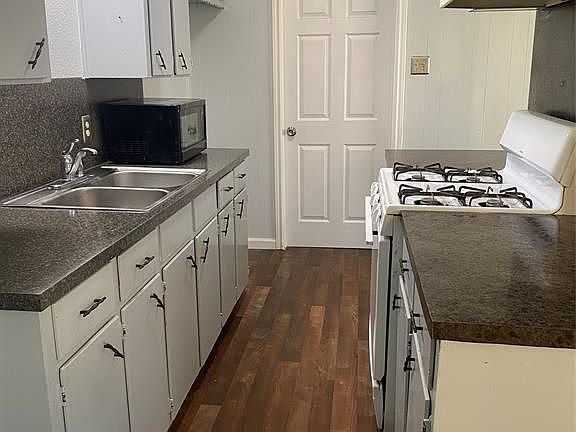 5th image of 519 Magnolia Ave