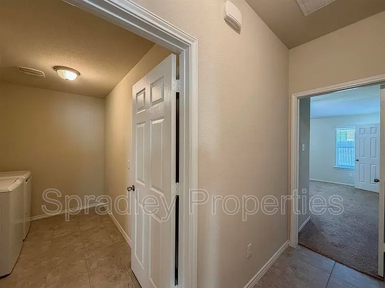6328 Dorothy Muree Dr #D — Photo 18