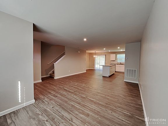 3rd image of 205 Portchester Ln