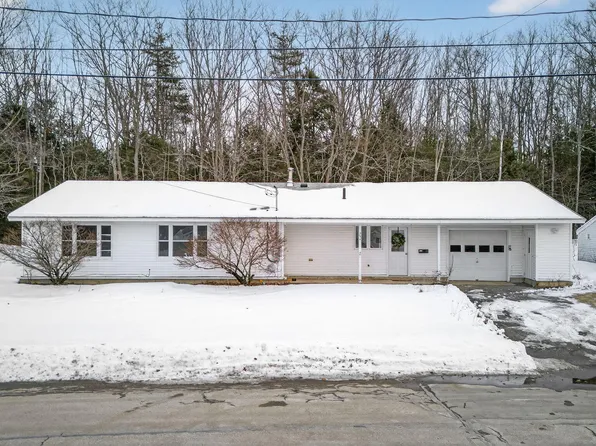 234 Congress Circle, Topsham, ME 04086