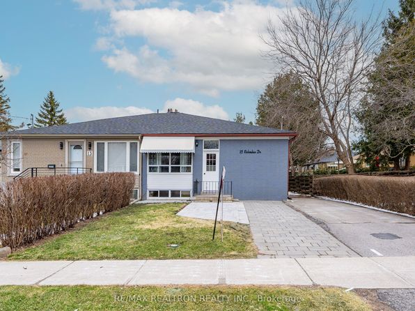 15 Richardson Dr, Aurora, ON L4G 1Y9