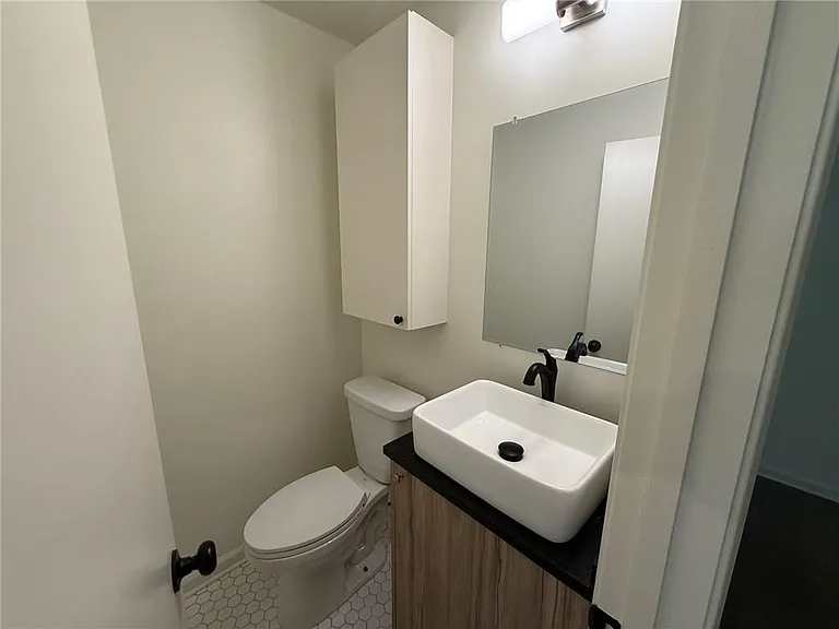 1601 Walker St SE #A — Photo 7