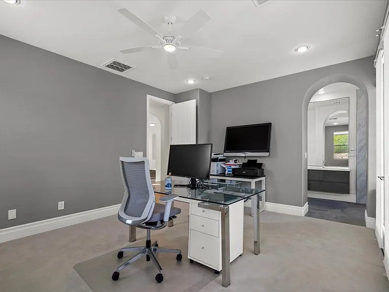 3043 Red Springs Dr — Photo 24