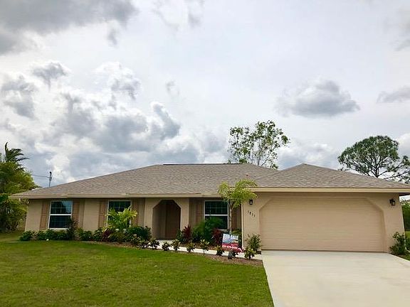 3rd image of 5835 NW Dooley Circle