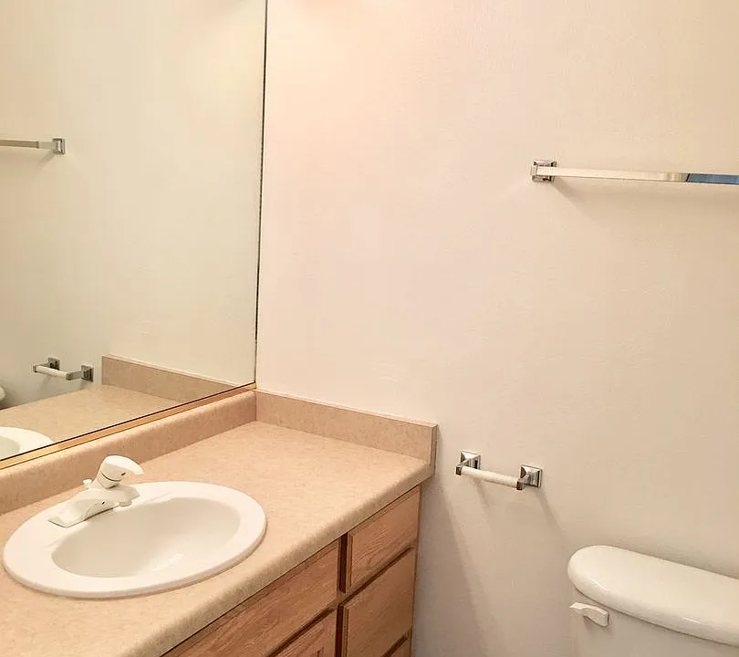 790 N 2720 E #28