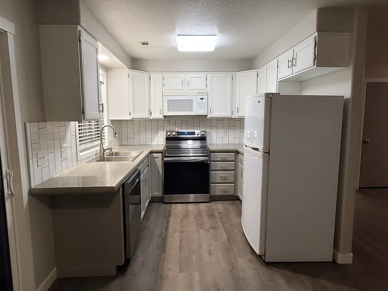 9314 W Cory Ln — Photo 4