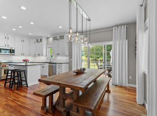 5700 Rosslare Ln, Fitchburg, WI 53711