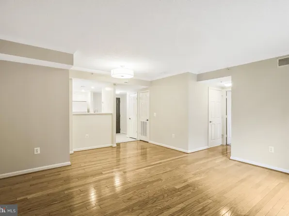 3830 9th St N APT 108E, Arlington, VA 22203