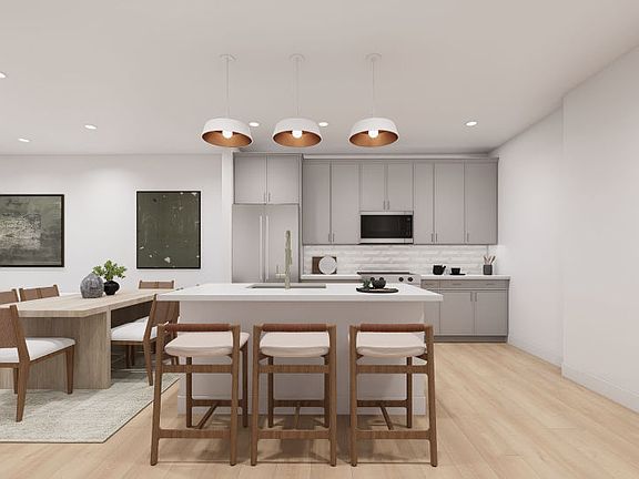 Kitchen Seats 3 Comfortably