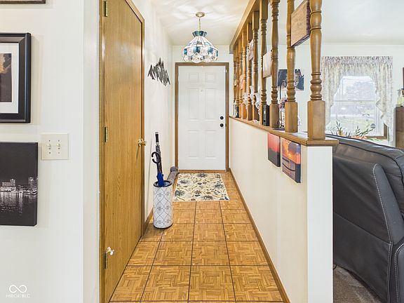 2nd image of 5807 Columbus Ave