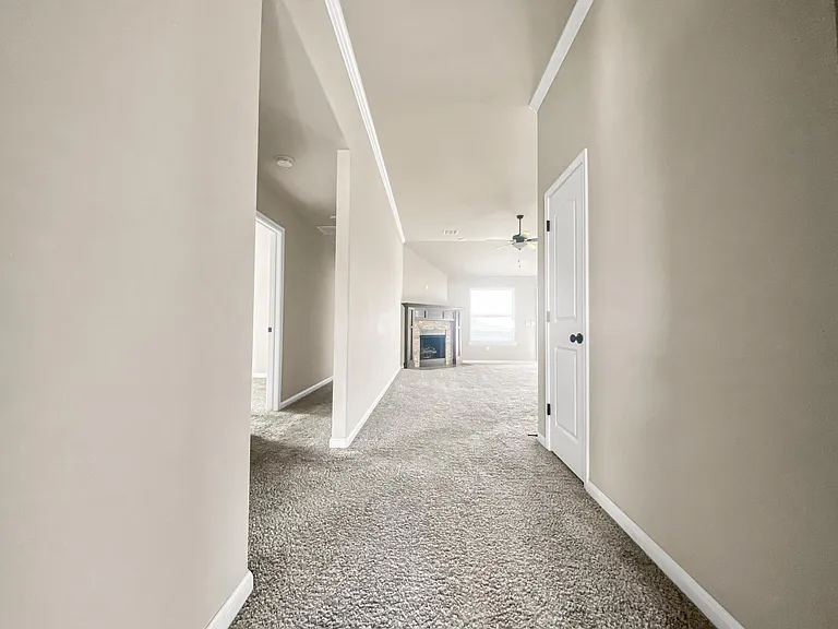 9633 Ashford Dr — Photo 2