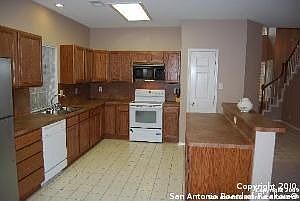 5th image of 2206 Encino Cliff St