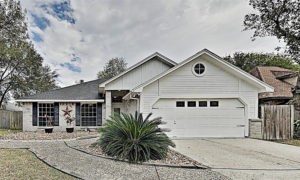 1st image of 19222 Twin Buttes Dr