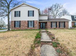 13 Silver City Ct, Saint Peters, MO