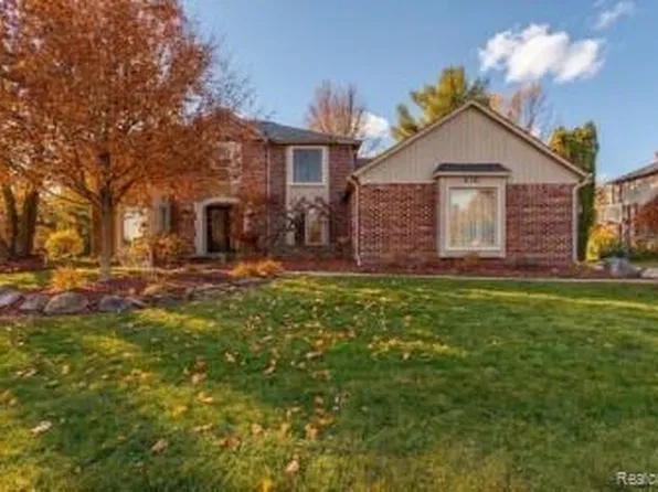 6387 Tanglewood Dr, Troy, MI 48098