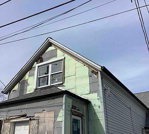 2nd image of 209 E Velma Ave