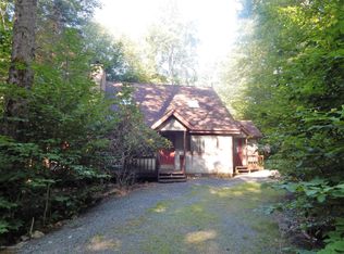 361 Appleseed Rd, Pocono Pines, PA 18350
