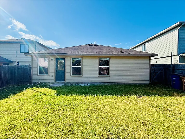 7424 Cayenne Ln — Photo 19