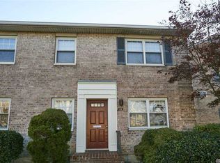 412 Merrick Rd #B, Rockville Centre, NY 11570