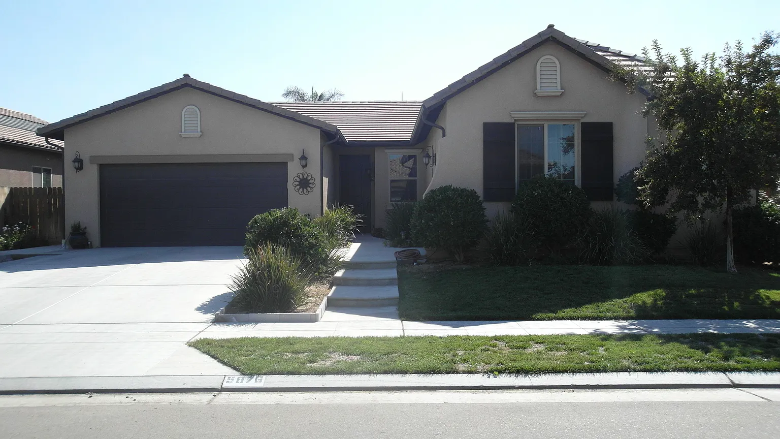 5876 E Booker Ave photo 1