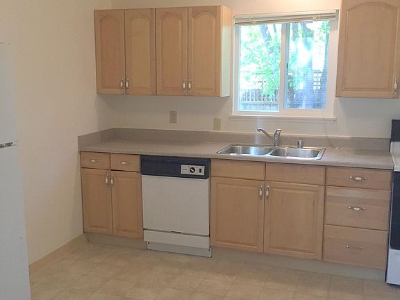 5th image of 1805 Spencer St