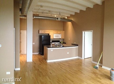 1st image of 4015 N Milwaukee Ave Unit 502