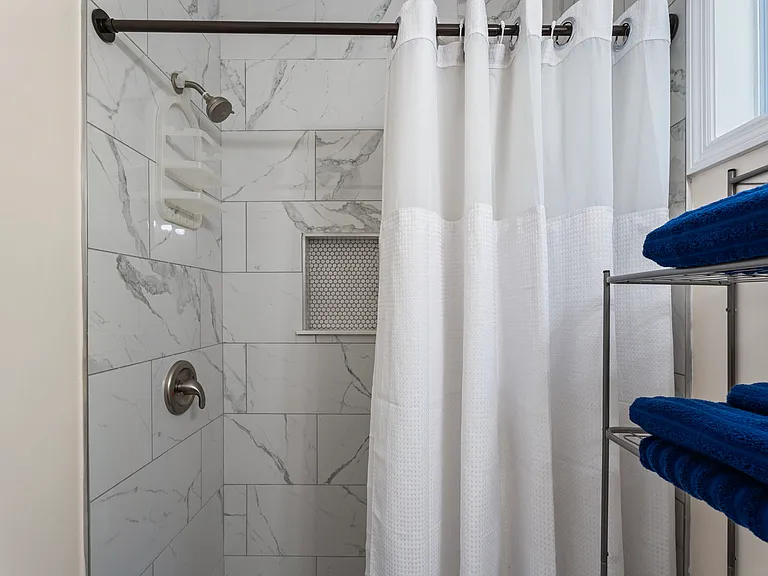 1019 W Rowan St #2 — Photo 11