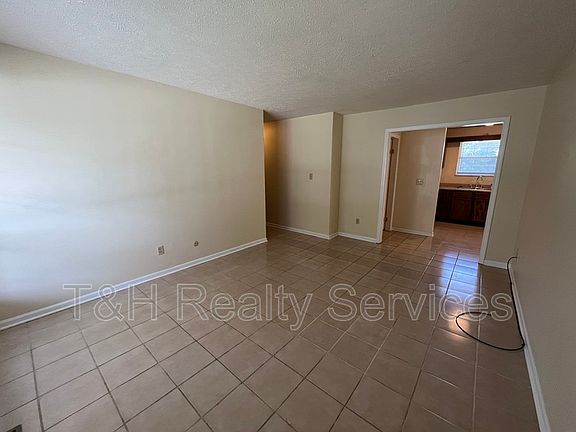 4th image of 4455 Aristocrat Cir