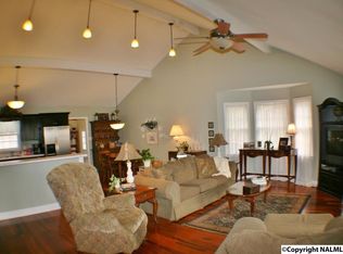 130 Country Lake Rd, Guntersville, AL 35976