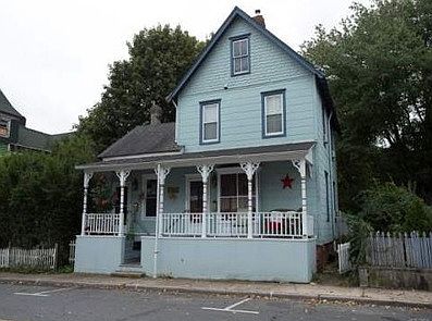 1st image of 209 Sea Cliff Ave