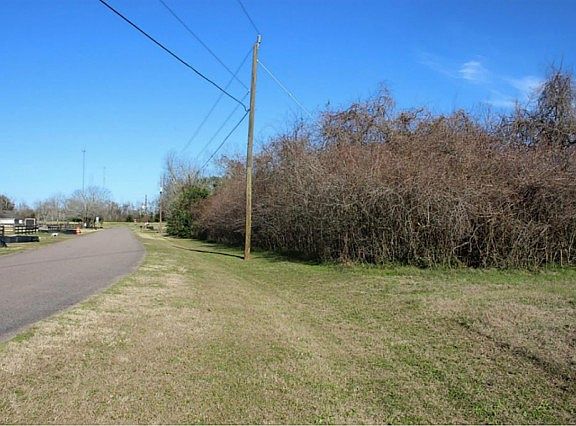 5th image of Oyster Creek Dr