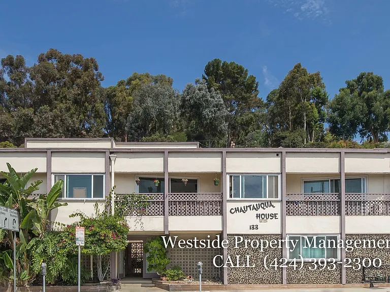 134 Chautauqua Blvd. — Photo 16