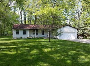 2123 Conwill Rd, Stow, OH 44224
