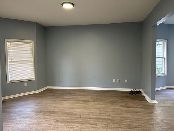 4th image of 1218 Whalley Ave #1218