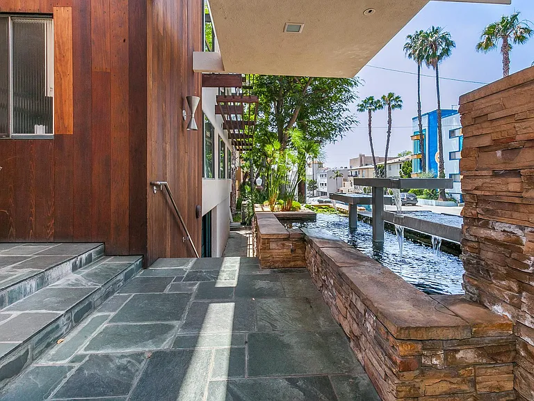 936 N San Vicente Blvd #16 — Photo 2