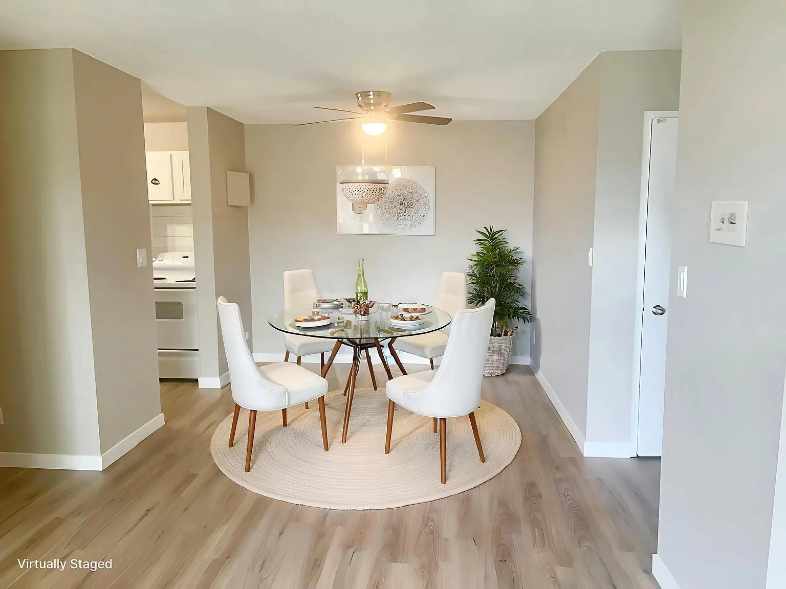 Hermitage Village Apartments — Photo 4