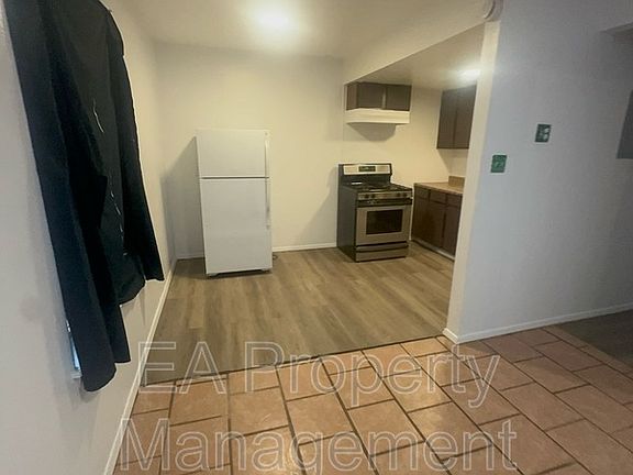3rd image of 117 40th St NW APT 5