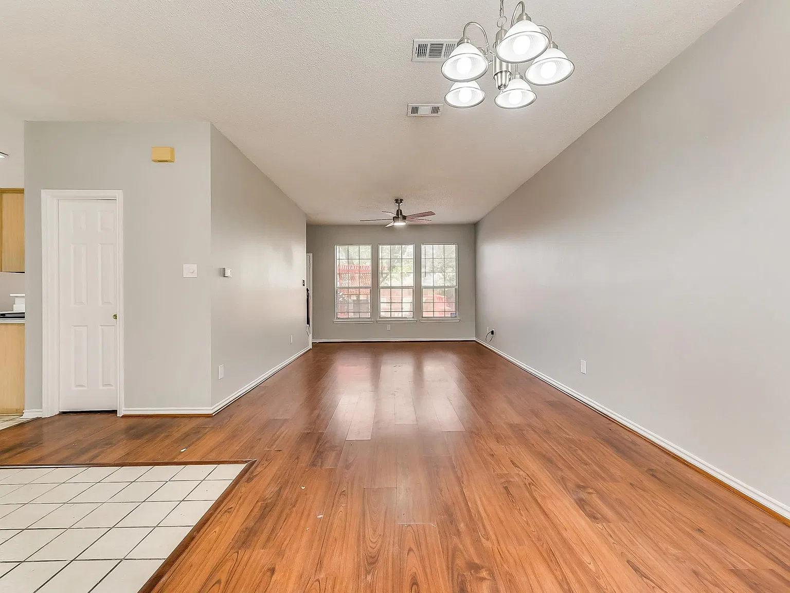 4 bed, 2240 sqft, $2,895 — Photo 3