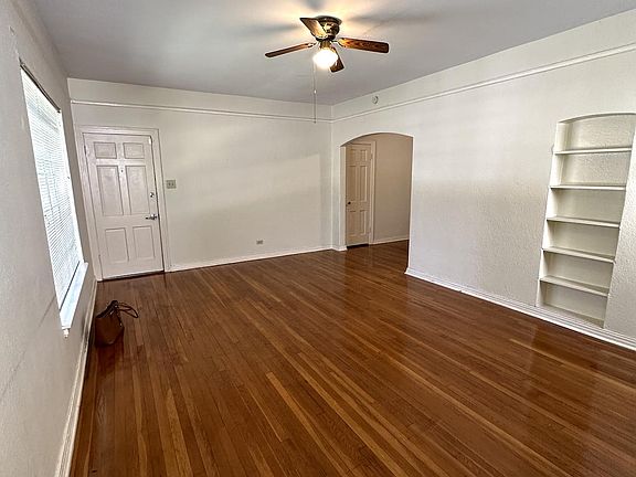 3rd image of 414 W Kings Hwy APT 3