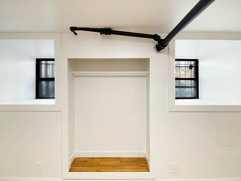1092 President St #BASEMENT — Photo 9