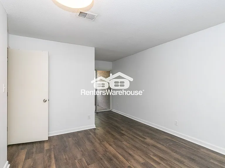 4524 Holly St #22 — Photo 10